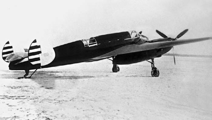 Иллюстрация к книге — Неизвестный Яковлев. &quot;Железный&quot; авиаконструктор [neizyak_1672_img_015.jpg]