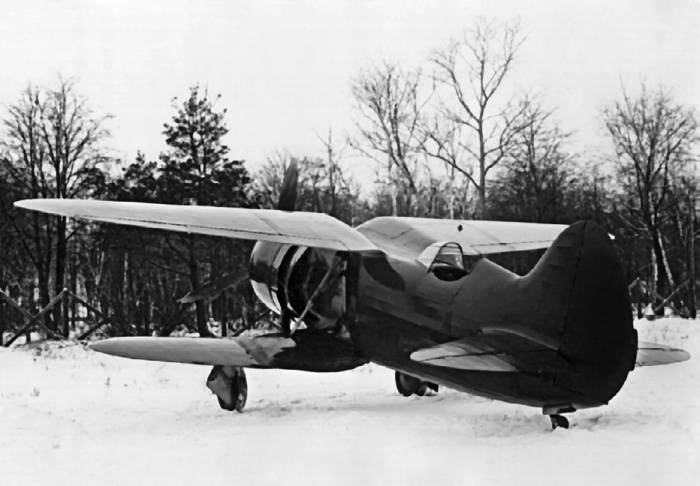 Иллюстрация к книге — Неизвестный Яковлев. &quot;Железный&quot; авиаконструктор [neizyak_1672_img_021.jpg]