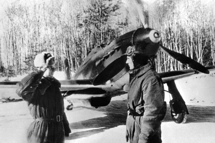 Иллюстрация к книге — Неизвестный Яковлев. "Железный" авиаконструктор [neizyak_1672_img_039.jpg]