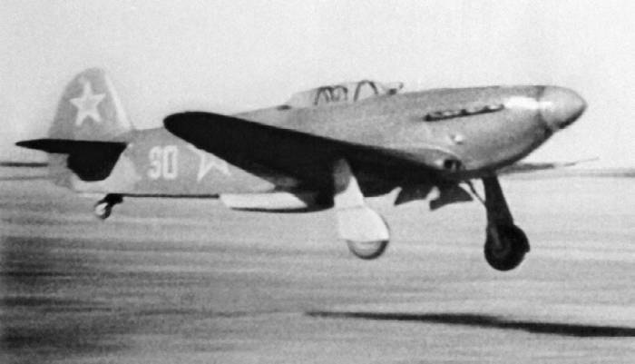 Иллюстрация к книге — Неизвестный Яковлев. "Железный" авиаконструктор [neizyak_1672_img_071.jpg]