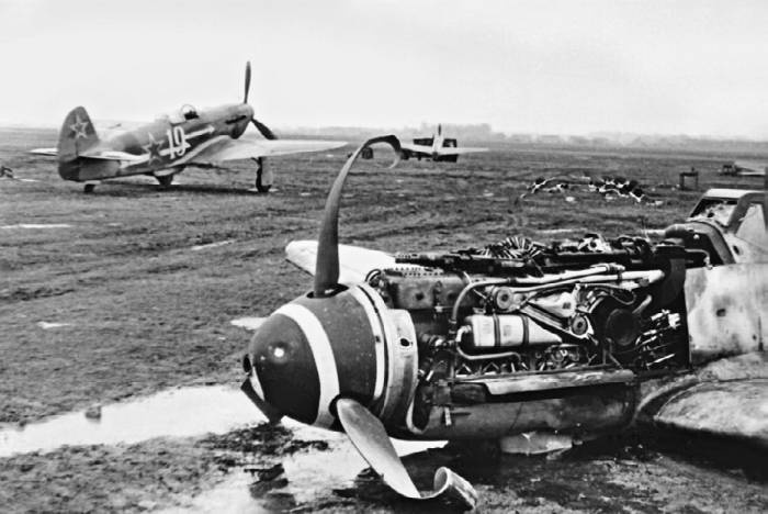 Иллюстрация к книге — Неизвестный Яковлев. &quot;Железный&quot; авиаконструктор [neizyak_1672_img_082.jpg]