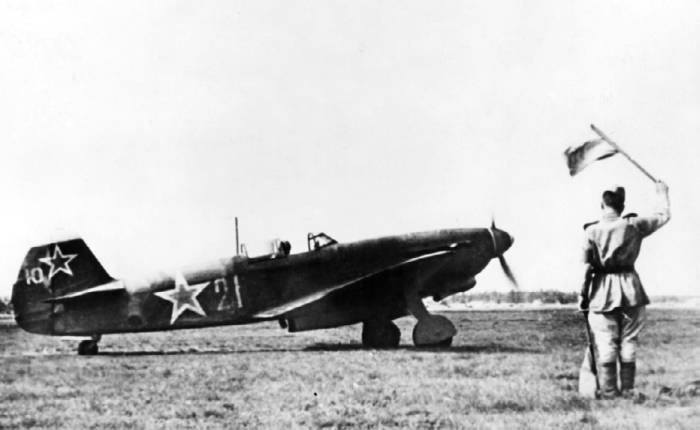 Иллюстрация к книге — Неизвестный Яковлев. &quot;Железный&quot; авиаконструктор [neizyak_1672_img_086.jpg]