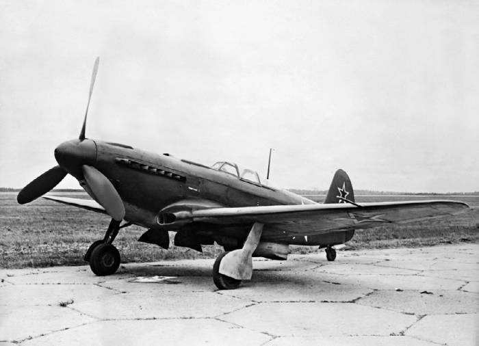 Иллюстрация к книге — Неизвестный Яковлев. "Железный" авиаконструктор [neizyak_1672_img_113.jpg]