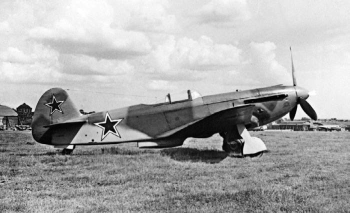 Иллюстрация к книге — Неизвестный Яковлев. "Железный" авиаконструктор [neizyak_1672_img_116.jpg]