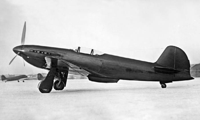 Иллюстрация к книге — Неизвестный Яковлев. "Железный" авиаконструктор [neizyak_1672_img_134.jpg]