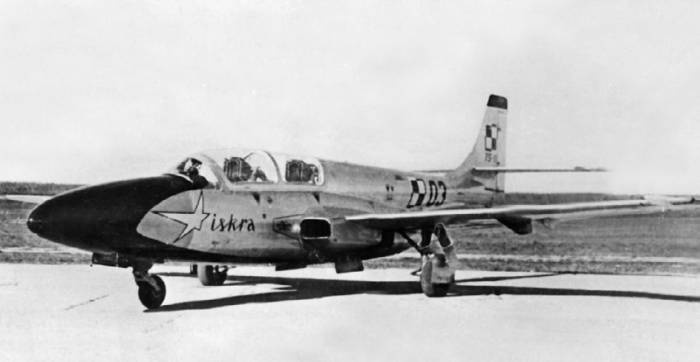 Иллюстрация к книге — Неизвестный Яковлев. "Железный" авиаконструктор [neizyak_1672_img_147.jpg]