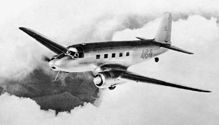 Иллюстрация к книге — Неизвестный Яковлев. "Железный" авиаконструктор [neizyak_1672_img_163.jpg]