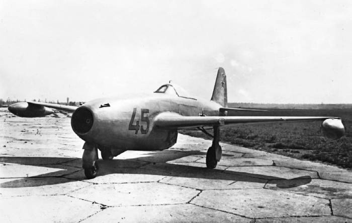 Иллюстрация к книге — Неизвестный Яковлев. "Железный" авиаконструктор [neizyak_1672_img_186.jpg]