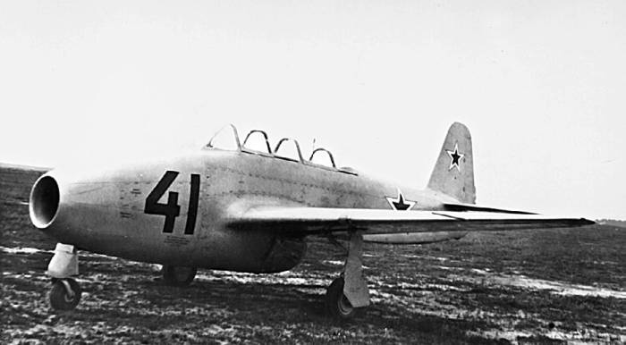 Иллюстрация к книге — Неизвестный Яковлев. "Железный" авиаконструктор [neizyak_1672_img_192.jpg]