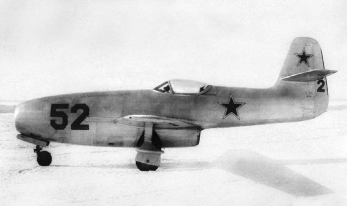 Иллюстрация к книге — Неизвестный Яковлев. "Железный" авиаконструктор [neizyak_1672_img_198.jpg]