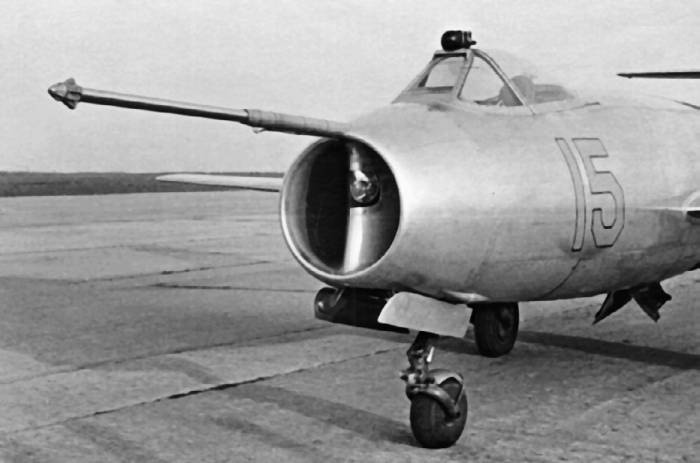 Иллюстрация к книге — Неизвестный Яковлев. &quot;Железный&quot; авиаконструктор [neizyak_1672_img_208.jpg]