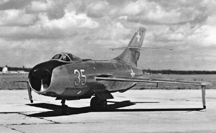 Иллюстрация к книге — Неизвестный Яковлев. &quot;Железный&quot; авиаконструктор [neizyak_1672_img_211.jpg]