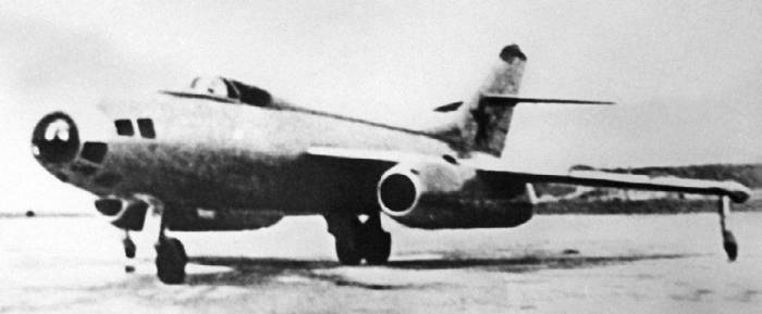 Иллюстрация к книге — Неизвестный Яковлев. &quot;Железный&quot; авиаконструктор [neizyak_1672_img_221.jpg]