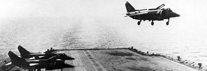 Иллюстрация к книге — Неизвестный Яковлев. &quot;Железный&quot; авиаконструктор [neizyak_1672_img_264.jpg]