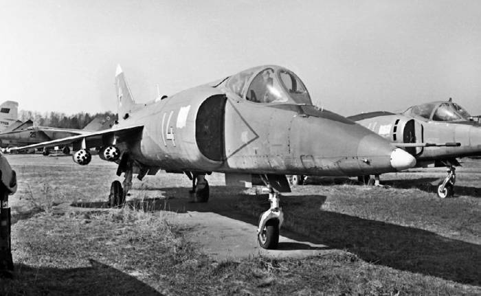 Иллюстрация к книге — Неизвестный Яковлев. &quot;Железный&quot; авиаконструктор [neizyak_1672_img_265.jpg]