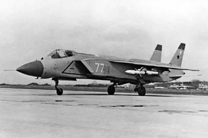 Иллюстрация к книге — Неизвестный Яковлев. "Железный" авиаконструктор [neizyak_1672_img_273.jpg]