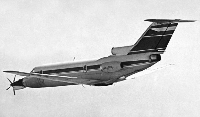 Иллюстрация к книге — Неизвестный Яковлев. "Железный" авиаконструктор [neizyak_1672_img_289.jpg]