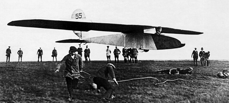 Иллюстрация к книге — Неизвестный Ильюшин. Триумфы отечественного авиапрома [i_006.jpg]