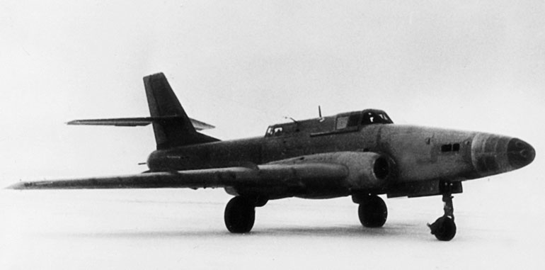 Иллюстрация к книге — Неизвестный Ильюшин. Триумфы отечественного авиапрома [i_054.jpg]