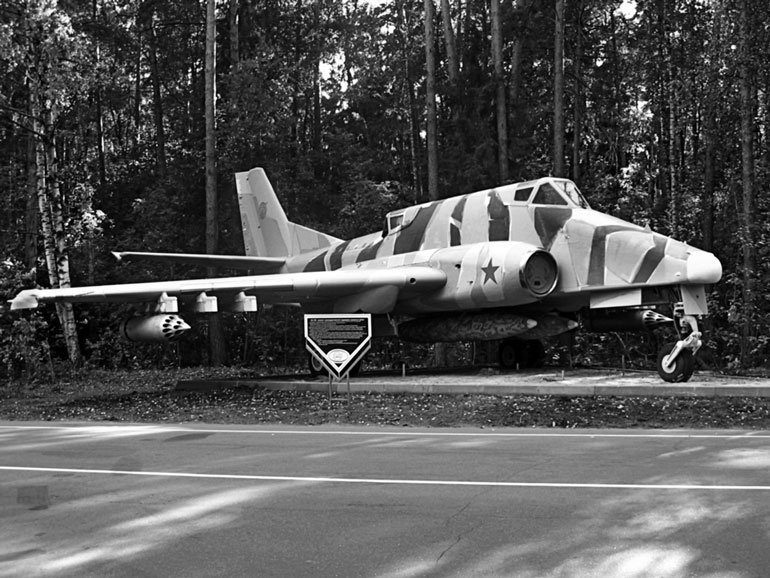 Иллюстрация к книге — Неизвестный Ильюшин. Триумфы отечественного авиапрома [i_058.jpg]