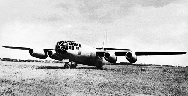 Иллюстрация к книге — Неизвестный Ильюшин. Триумфы отечественного авиапрома [i_059.jpg]