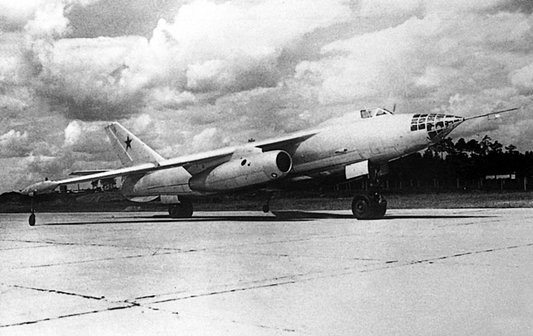 Иллюстрация к книге — Неизвестный Ильюшин. Триумфы отечественного авиапрома [i_076.jpg]