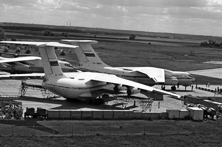 Иллюстрация к книге — Неизвестный Ильюшин. Триумфы отечественного авиапрома [i_163.jpg]