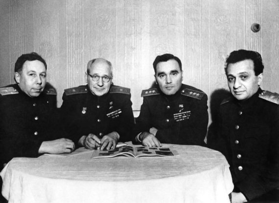 Иллюстрация к книге — Неизвестный "МиГ". Гордость советского авиапрома [i_057.jpg]