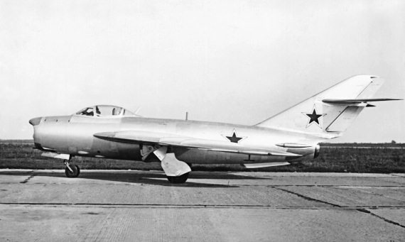 Иллюстрация к книге — Неизвестный "МиГ". Гордость советского авиапрома [i_062.jpg]