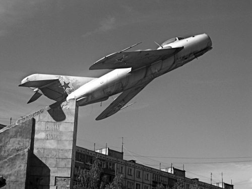 Иллюстрация к книге — Неизвестный "МиГ". Гордость советского авиапрома [i_075.jpg]