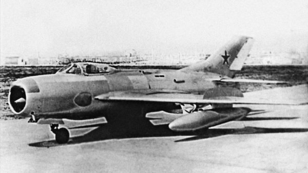 Иллюстрация к книге — Неизвестный "МиГ". Гордость советского авиапрома [i_082.jpg]