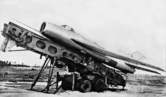 Иллюстрация к книге — Неизвестный "МиГ". Гордость советского авиапрома [i_083.jpg]