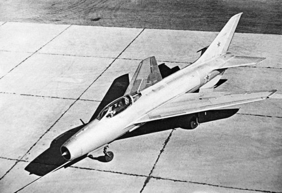 Иллюстрация к книге — Неизвестный "МиГ". Гордость советского авиапрома [i_102.jpg]