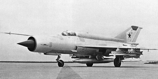 Иллюстрация к книге — Неизвестный "МиГ". Гордость советского авиапрома [i_116.jpg]