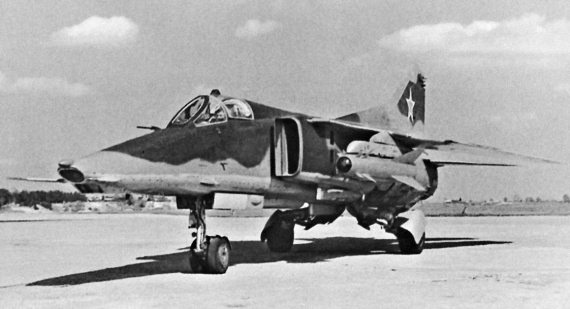 Иллюстрация к книге — Неизвестный "МиГ". Гордость советского авиапрома [i_133.jpg]