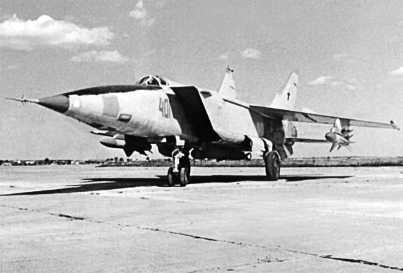 Иллюстрация к книге — Неизвестный "МиГ". Гордость советского авиапрома [i_147.jpg]