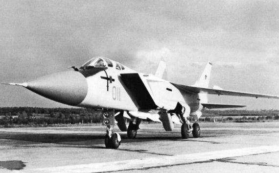 Иллюстрация к книге — Неизвестный "МиГ". Гордость советского авиапрома [i_160.jpg]