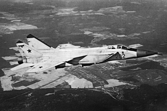 Иллюстрация к книге — Неизвестный "МиГ". Гордость советского авиапрома [i_161.jpg]