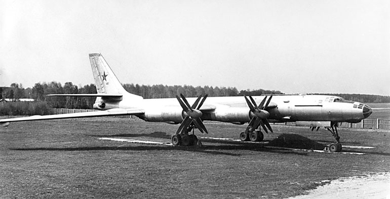 Иллюстрация к книге — Мясищев. Неудобный гений. Забытые победы советской авиации [i_038.jpg]