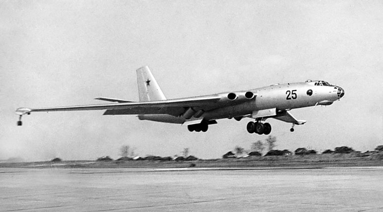 Иллюстрация к книге — Мясищев. Неудобный гений. Забытые победы советской авиации [i_042.jpg]