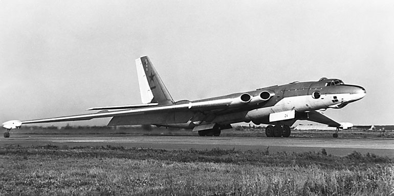 Иллюстрация к книге — Мясищев. Неудобный гений. Забытые победы советской авиации [i_064.jpg]