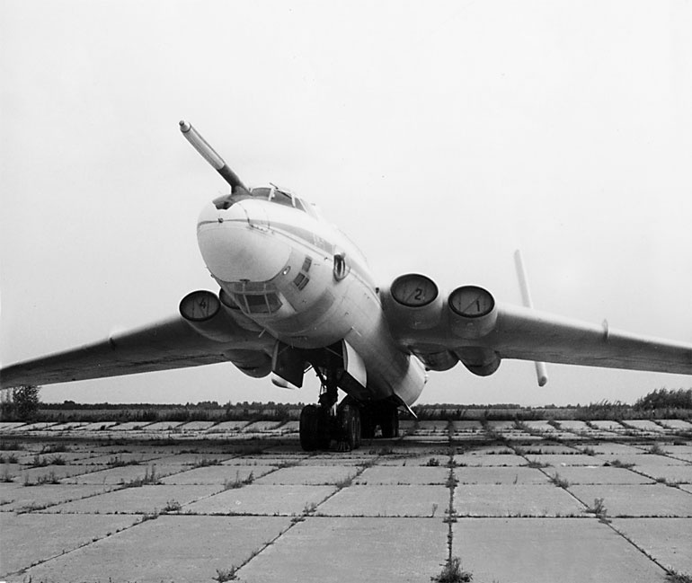 Иллюстрация к книге — Мясищев. Неудобный гений. Забытые победы советской авиации [i_094.jpg]