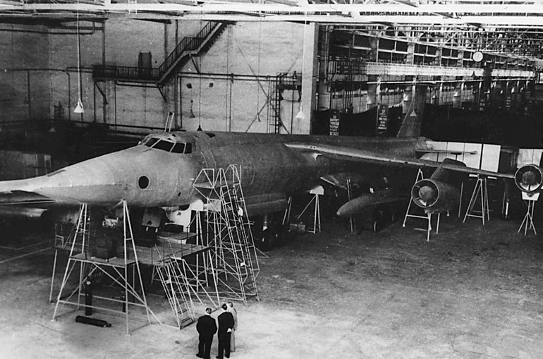 Иллюстрация к книге — Мясищев. Неудобный гений. Забытые победы советской авиации [i_104.jpg]