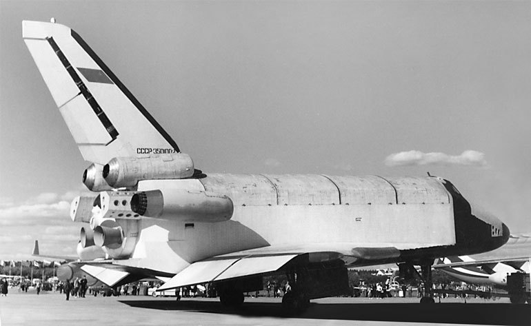 Иллюстрация к книге — Мясищев. Неудобный гений. Забытые победы советской авиации [i_118.jpg]