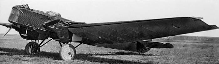 Иллюстрация к книге — Боевые самолеты Туполева [bsamtyp1_img_008.jpg]