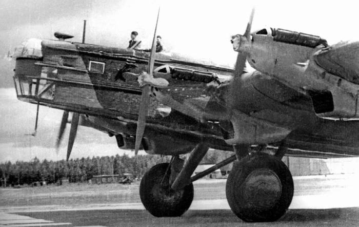 Иллюстрация к книге — Боевые самолеты Туполева [bsamtyp1_img_022.jpg]