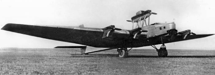 Иллюстрация к книге — Боевые самолеты Туполева [bsamtyp1_img_027.jpg]