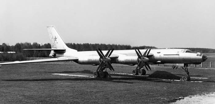 Иллюстрация к книге — Боевые самолеты Туполева [bsamtyp1_img_152.jpg]