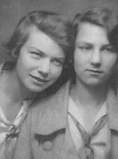 Иллюстрация к книге — Я видела детство и юность XX века [i_009.jpg]