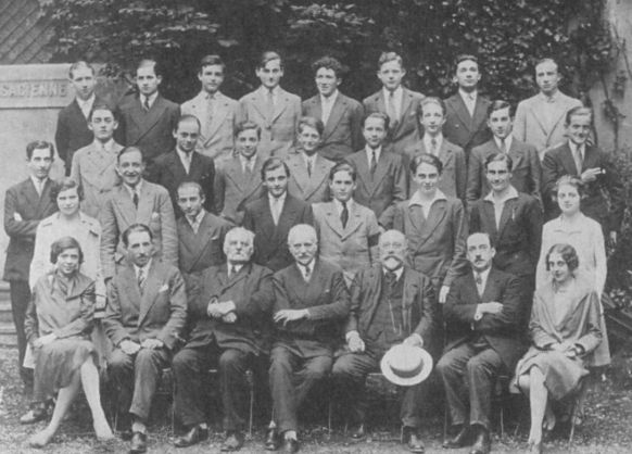 Иллюстрация к книге — Я видела детство и юность XX века [i_011.jpg]